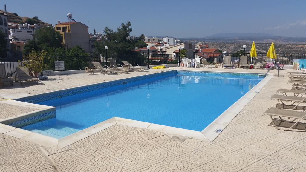 Pissouriana Hotel Apartments Exterior foto